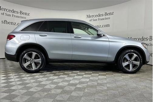 2022 Mercedes-Benz GLC 300
