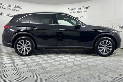 2025 Mercedes-Benz GLC 300 