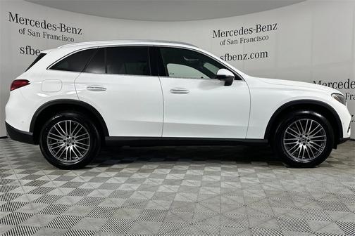 2026 Mercedes-Benz GLC 300 4MATIC