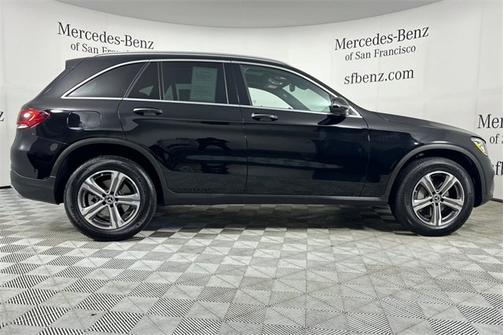 2022 Mercedes-Benz GLC 300 