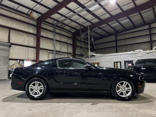 2013 Ford Mustang V6