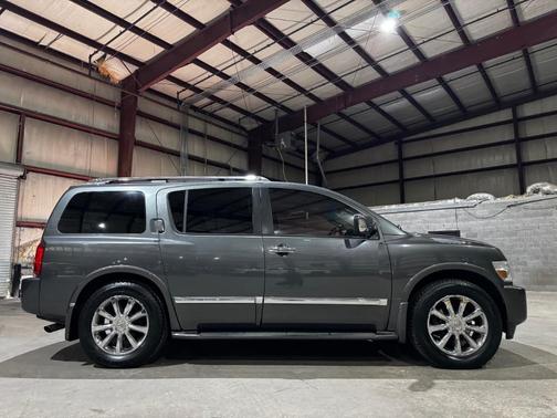 2010 INFINITI QX56 