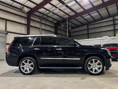 2018 Cadillac Escalade Luxury