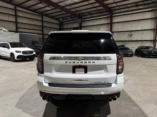 2023 Chevrolet Suburban Premier