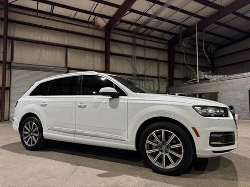 2019 Audi Q7 45 Premium Plus