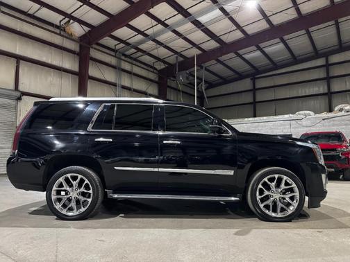 2019 Cadillac Escalade Luxury