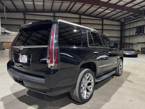 2019 Cadillac Escalade Luxury