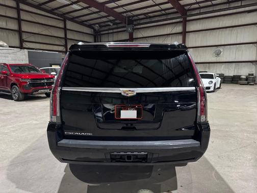 2019 Cadillac Escalade Luxury