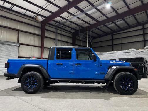 2020 Jeep Gladiator Sport