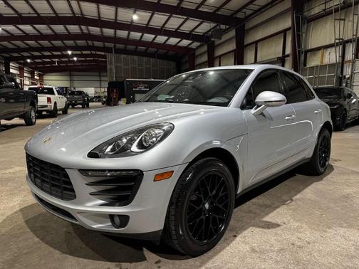 2018 Porsche Macan -