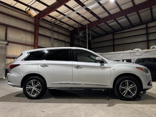 2018 INFINITI QX60 Base