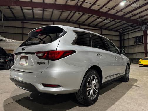 2018 INFINITI QX60 Base