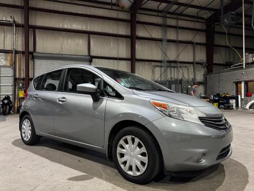Magnetic Gray 2015 Nissan Versa Note SV