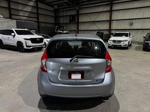Magnetic Gray 2015 Nissan Versa Note SV