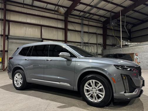 2022 Cadillac XT6 Luxury AWD