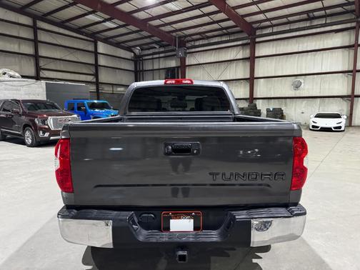 2018 Toyota Tundra SR5