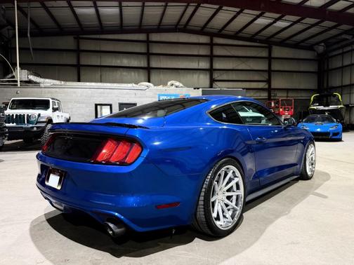 Grabber Blue 2017 Ford Mustang GT