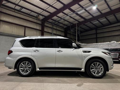 2018 INFINITI QX80 Base