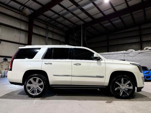 White Diamond Tri-Coat 2015 Cadillac Escalade Premium