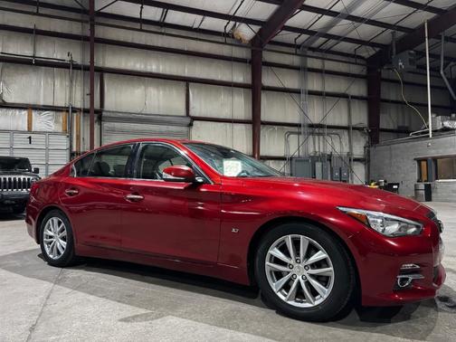 2014 INFINITI Q50 Premium