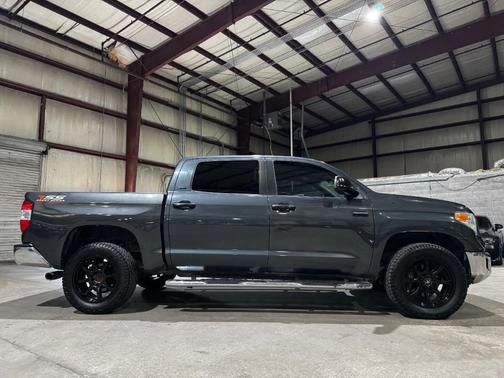 2016 Toyota Tundra SR5