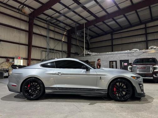 2021 Ford Shelby GT500 Base