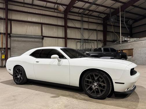 2016 Dodge Challenger R/T Plus