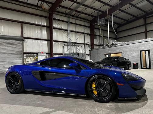 2016 McLaren 570S Base