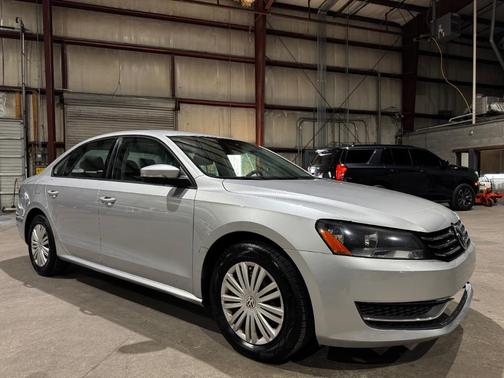 2014 Volkswagen Passat 1.8T S