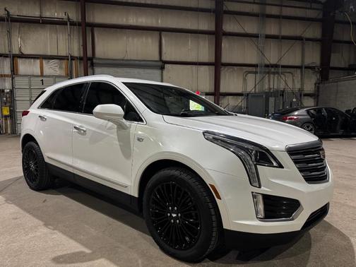 2017 Cadillac XT5 Base