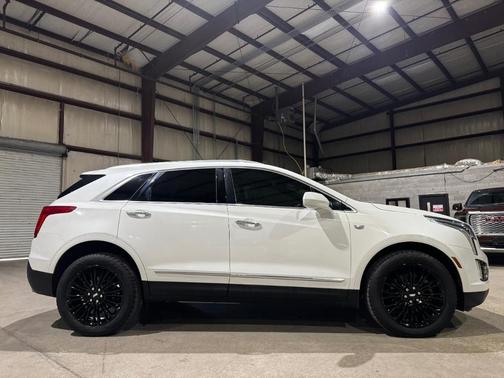 2017 Cadillac XT5 Base