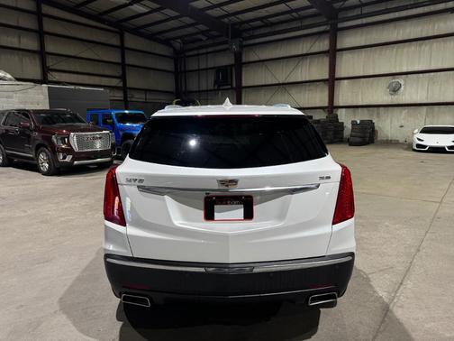 2017 Cadillac XT5 Base