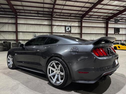 2017 Ford Mustang GT Premium
