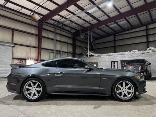 2017 Ford Mustang GT Premium