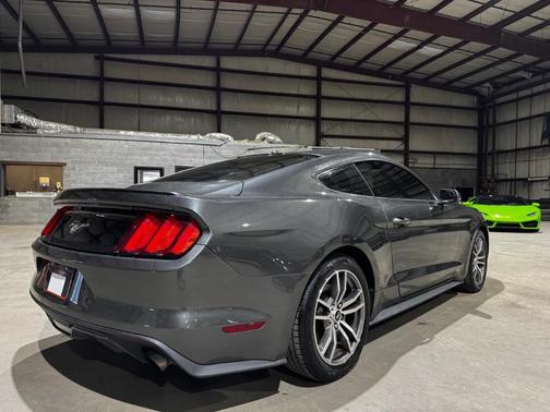 2017 Ford Mustang EcoBoost