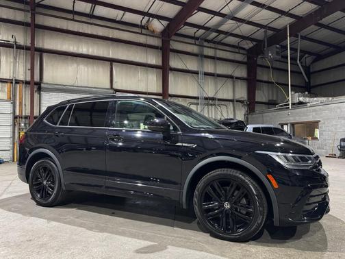 2022 Volkswagen Tiguan 2.0T SE R-Line Black