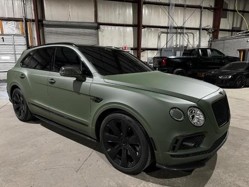 2017 Bentley Bentayga BASE
