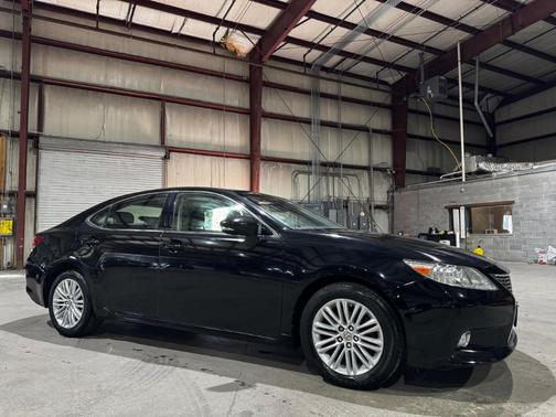 2015 Lexus ES 350 Crafted Line