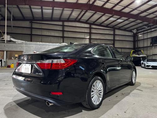 2015 Lexus ES 350 Crafted Line