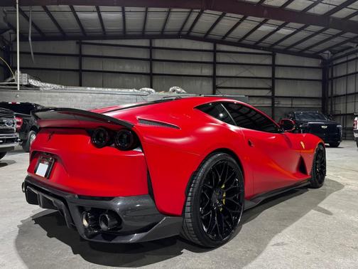 2018 Ferrari 812 Superfast Base