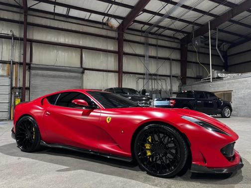 2018 Ferrari 812 Superfast Base
