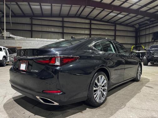 2021 Lexus ES 350 Base