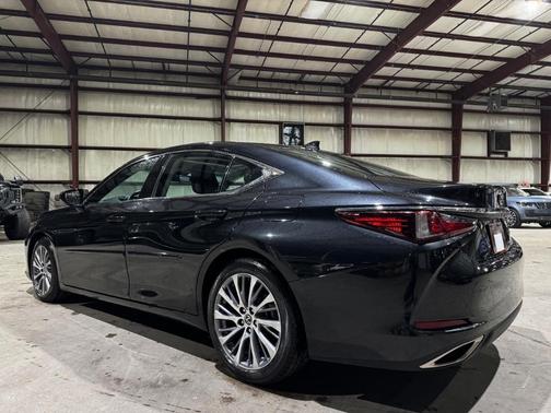 2021 Lexus ES 350 Base