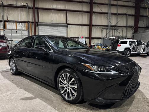 2021 Lexus ES 350 Base