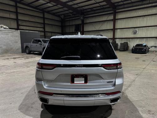 2022 Jeep Grand Cherokee Overland