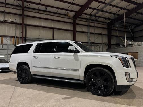 2017 Cadillac Escalade ESV Premium Luxury