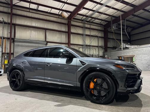 2019 Lamborghini Urus Base
