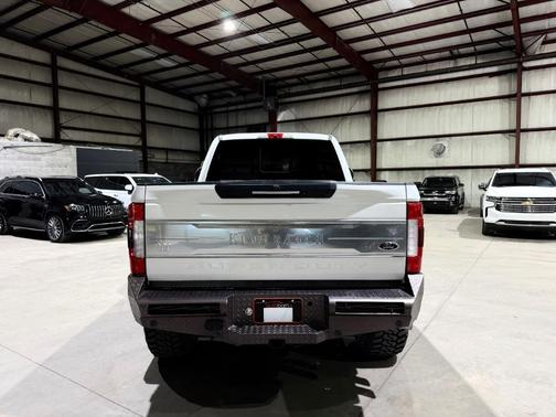 White Platinum Tri-Coat Metallic 2018 Ford F-250 King Ranch