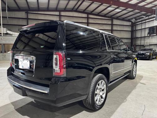 2017 GMC Yukon XL Denali