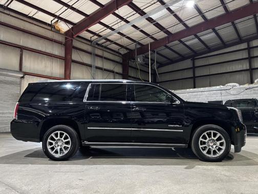 2017 GMC Yukon XL Denali